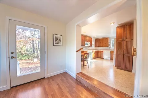452 Peake Rd, Weems, VA 22576 photo 5