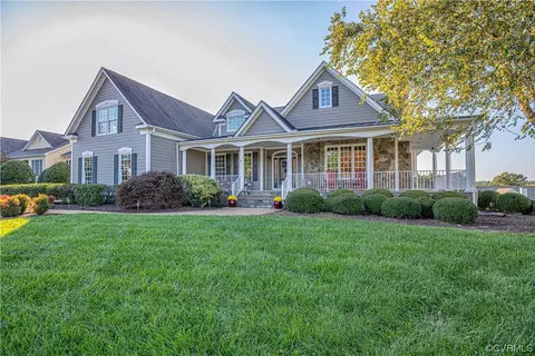 824 Dogwood Dell Ln, Midlothian, VA 23113