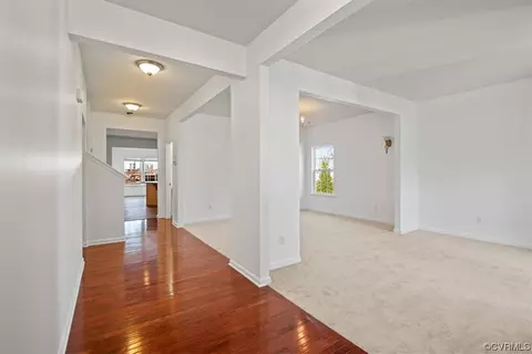 Entry Way - 3006 Barnack Rd, Midlothian, VA 23112 photo 1 of 5