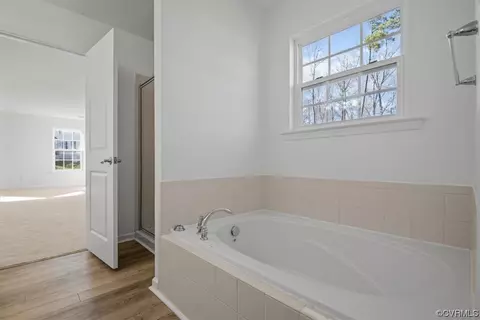 Bath - 3006 Barnack Rd, Midlothian, VA 23112 photo 2 of 6