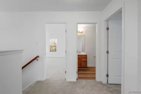 Entry Way - 3006 Barnack Rd, Midlothian, VA 23112 photo 2 of 5