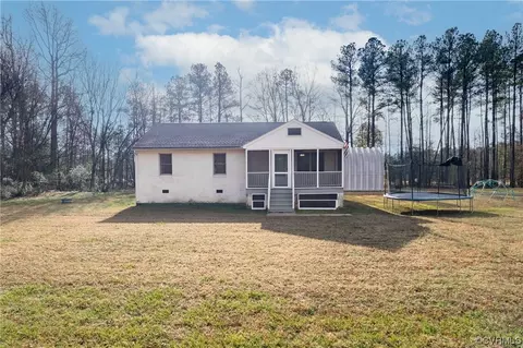 8297 Whippoorwill Rd, Mechanicsville, VA 23116