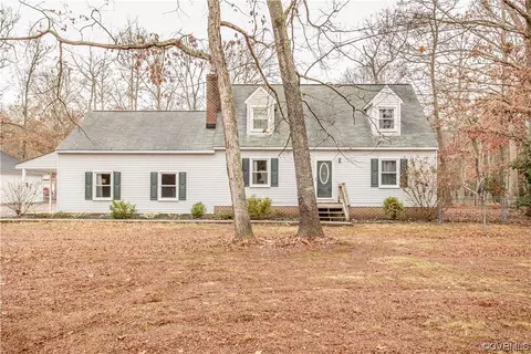 17516 Katie Ln, South Chesterfield, VA 23803