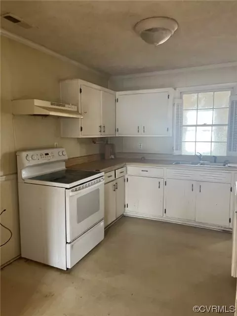 404 Eighth, Blackstone, VA 23824 photo 4