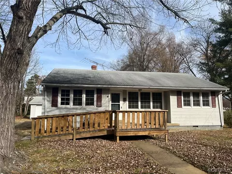 404 Eighth, Blackstone, VA 23824