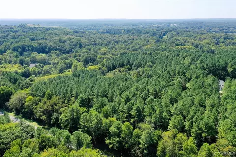 565 W River Rd, Manakin Sabot, VA 23103
