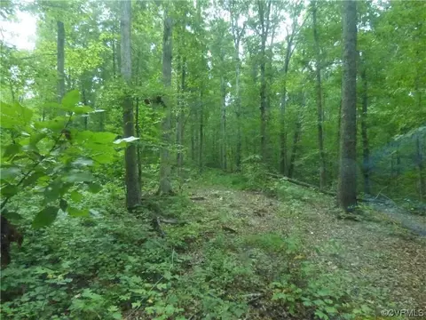 03 Petersburg Rd, Powhatan, VA 23139