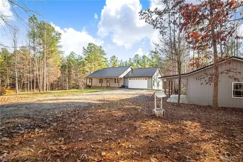 419 Oliver Rd, Prospect, VA 23960 photo 2