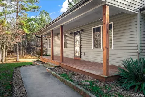 419 Oliver Rd, Prospect, VA 23960 photo 3