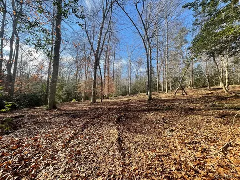 1 Carter Rd, Lanexa, VA 23089