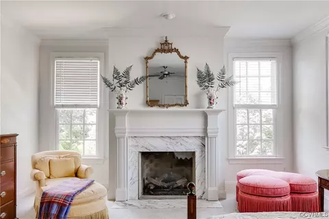 Living - 16107 Mabry Mill Dr, Midlothian, VA 23113 photo 6 of 8
