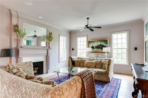 Living - 16107 Mabry Mill Dr, Midlothian, VA 23113 photo 4 of 8
