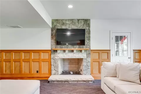 Living - 16107 Mabry Mill Dr, Midlothian, VA 23113 photo 8 of 8