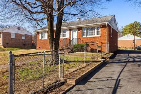 9716 Kerwin Rd, Richmond, VA 23237 photo 2