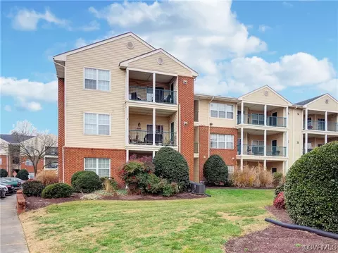820 Brassie Ln #M, Glen Allen, VA 23059