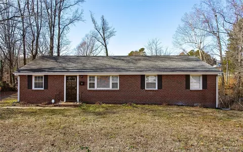 6 Bristol Ct, Petersburg, VA 23803