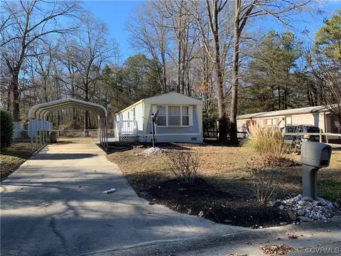 17002 Lansmill Dr, South Chesterfield, VA 23834