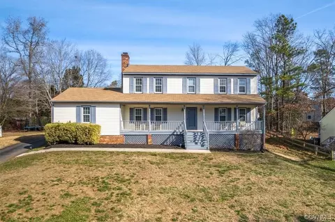 12611 Parker Ln, Chester, VA 23831
