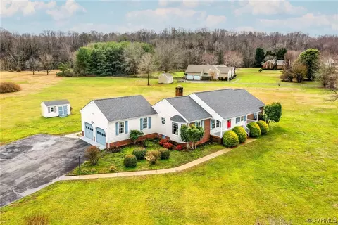 5221 Summer Plains Dr, Mechanicsville, VA 23116