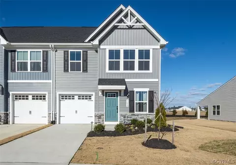 7752 Baron Berkley Ln, New Kent, VA 23124