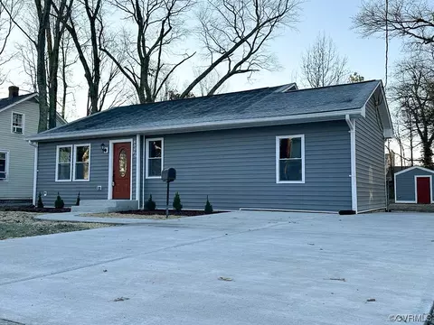 305 Myrtle St #1/2, Ashland, VA 23005