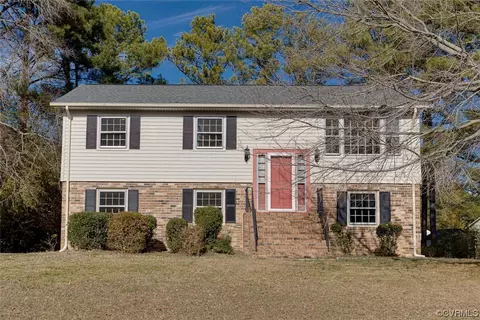 9296 Rappahannock Trl, Ashland, VA 23005