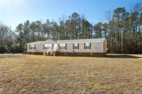 3035 Carsley Rd, Dendron, VA 23839