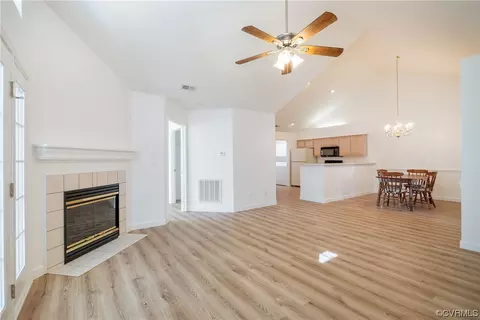 1210 Tannery Cir, Midlothian, VA 23113 photo 4