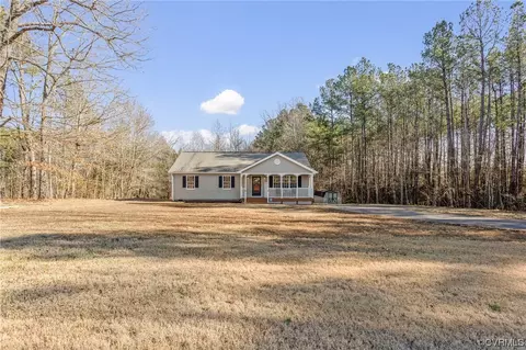 9521 Vaughan Rd, Petersburg, VA 23805