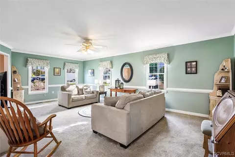 8218 Preakness Ct, Midlothian, VA 23112 photo 4