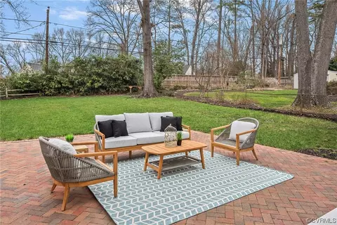 Exterior - 7618 Cornwall Rd, Henrico, VA 23229 photo 5 of 8