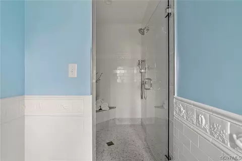 Bath - 7618 Cornwall Rd, Henrico, VA 23229 photo 3 of 7