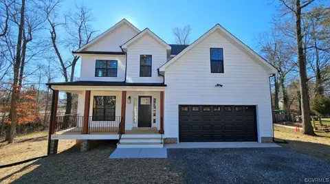 2 Brook Blvd, Quinton, VA 23141