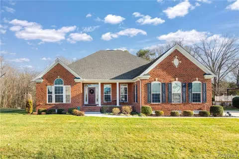 1714 White Mountain Dr, Chester, VA 23836