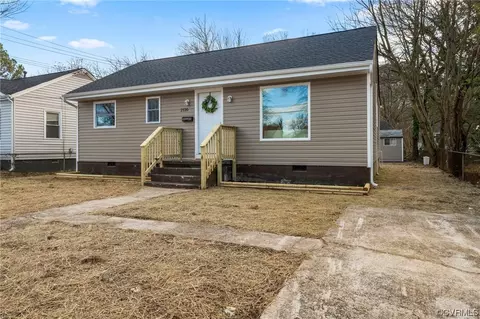 2120 N Whitehill Dr, Petersburg, VA 23803