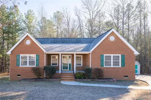 11120 Crystalwood Ct, South Prince George, VA 23805