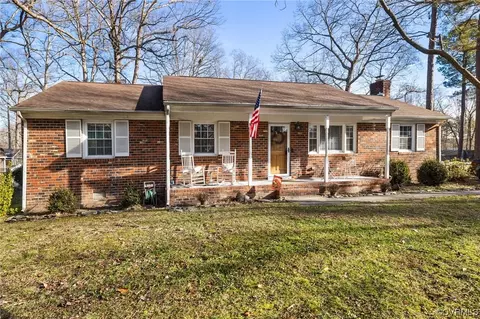 11216 Woodthrush Ct, Midlothian, VA 23112