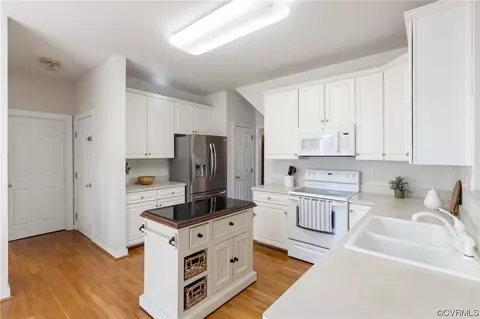 Kitchen - 2777 Checketts Dr, Sandy Hook, VA 23153 photo 2 of 3