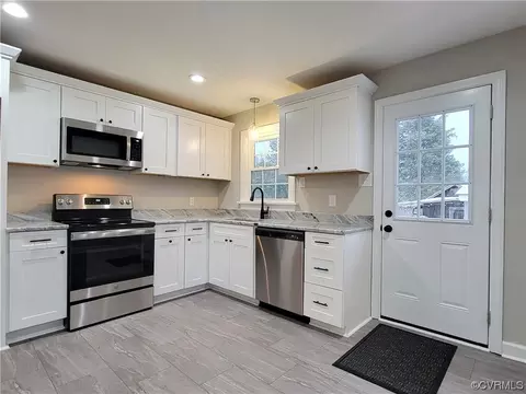 9229 E Patrick Henry Rd, Ashland, VA 23005 photo 7