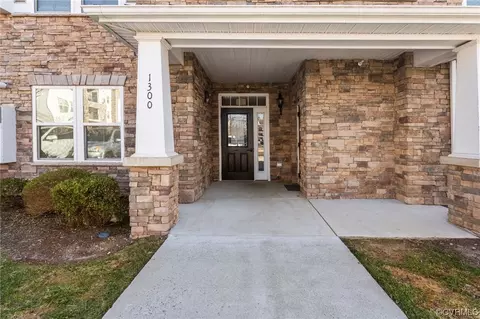 1300 Westwood Village Ln #202, Midlothian, VA 23114
