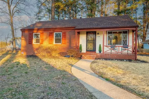 2529 Crestwood Ave, Petersburg, VA 23805