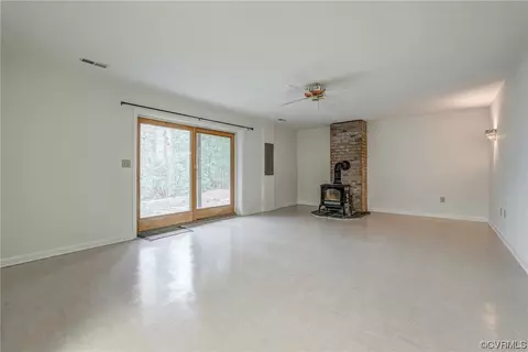 8978 Twin Rivers Ln, Gloucester, VA 23061 photo 28