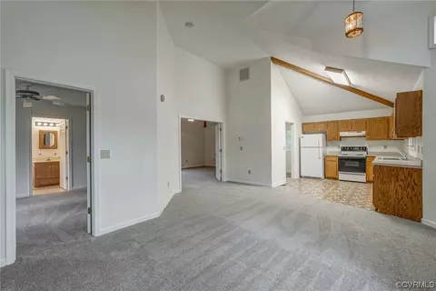 8978 Twin Rivers Ln, Gloucester, VA 23061 photo 14