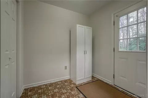 8978 Twin Rivers Ln, Gloucester, VA 23061 photo 6