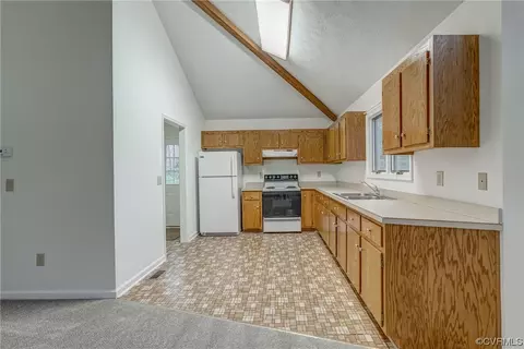 8978 Twin Rivers Ln, Gloucester, VA 23061 photo 10