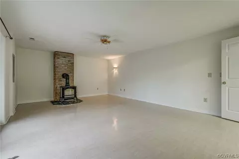 8978 Twin Rivers Ln, Gloucester, VA 23061 photo 31