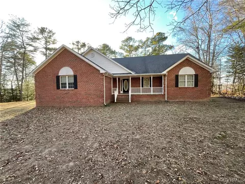 444 River Bluff Ln, King And Queen Court House, VA 23085