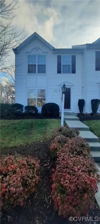 407 Hollybrook Ridge Ln, Richmond, VA 23223