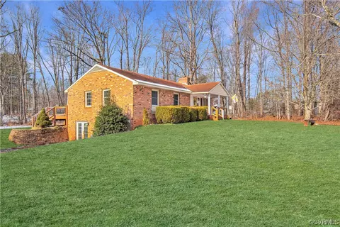 3229 Diana Mill Rd, Arvonia, VA 23004