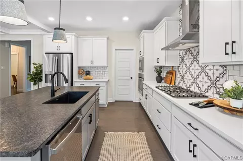 Kitchen - 3907 Beechmont Rd, Richmond, VA 23235 photo 3 of 5